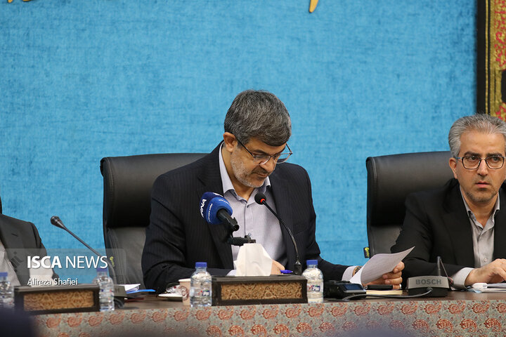 نشست خبری اصحاب رسانه با استاندار یزد به مناسبت هفته دولت