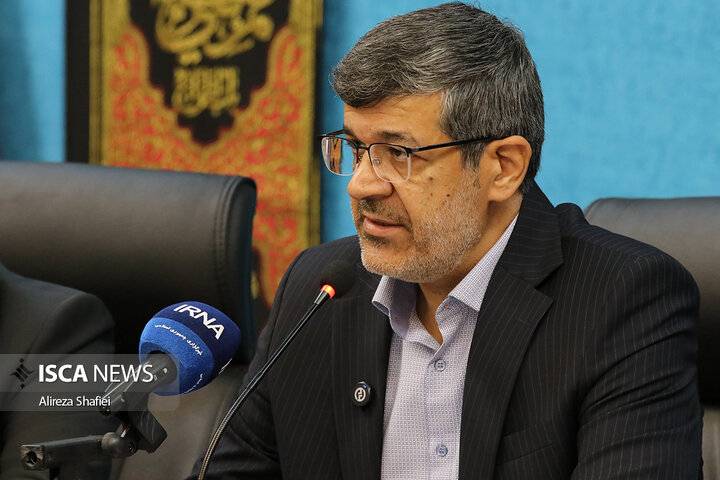 نشست خبری اصحاب رسانه با استاندار یزد به مناسبت هفته دولت