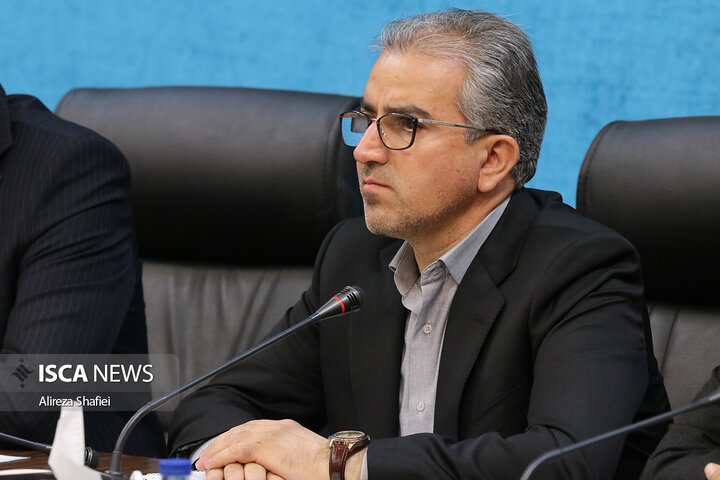 نشست خبری اصحاب رسانه با استاندار یزد به مناسبت هفته دولت