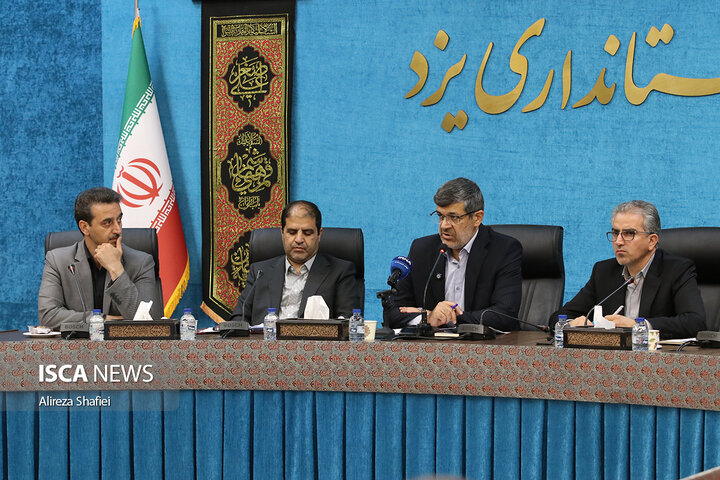 نشست خبری اصحاب رسانه با استاندار یزد به مناسبت هفته دولت