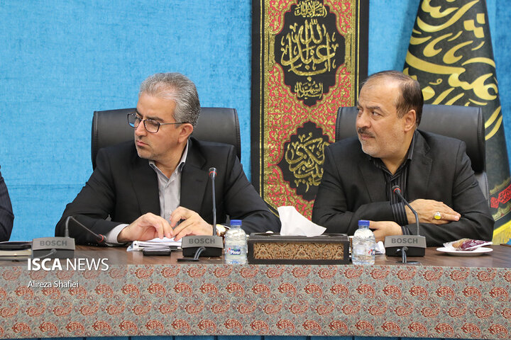 نشست خبری اصحاب رسانه با استاندار یزد به مناسبت هفته دولت