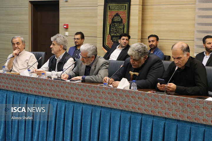 نشست خبری اصحاب رسانه با استاندار یزد به مناسبت هفته دولت