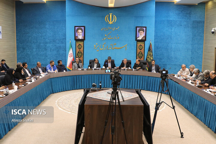 نشست خبری اصحاب رسانه با استاندار یزد به مناسبت هفته دولت