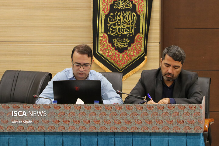 نشست خبری اصحاب رسانه با استاندار یزد به مناسبت هفته دولت