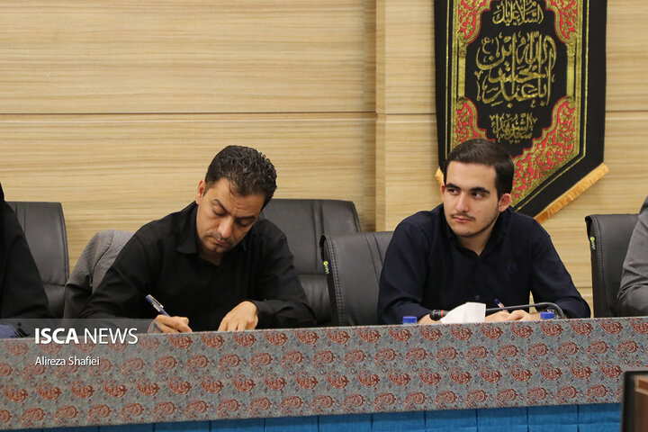 نشست خبری اصحاب رسانه با استاندار یزد به مناسبت هفته دولت