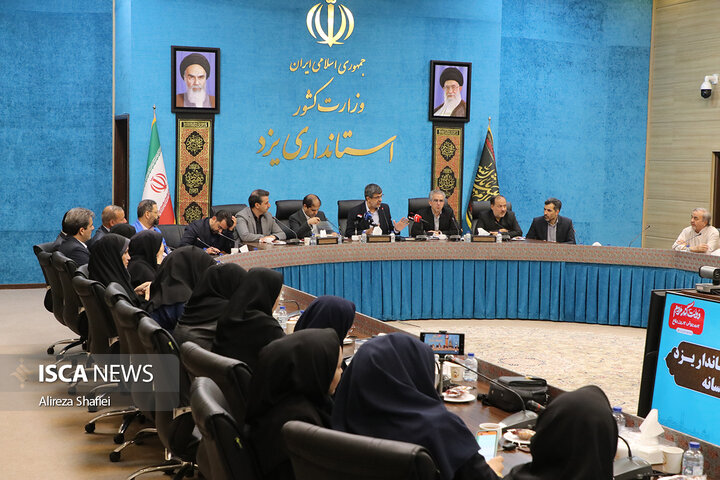 نشست خبری اصحاب رسانه با استاندار یزد به مناسبت هفته دولت