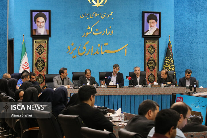 نشست خبری اصحاب رسانه با استاندار یزد به مناسبت هفته دولت