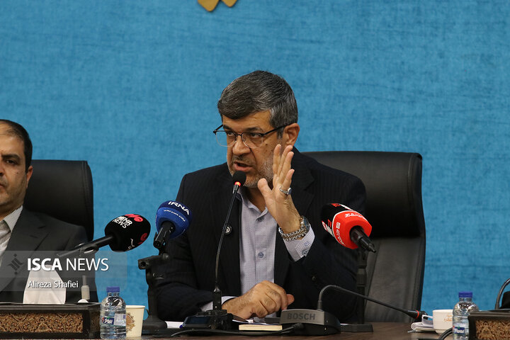 نشست خبری اصحاب رسانه با استاندار یزد به مناسبت هفته دولت