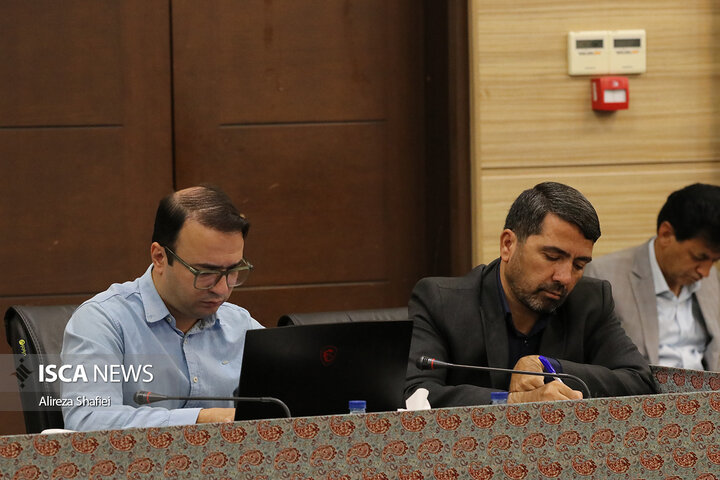 نشست خبری اصحاب رسانه با استاندار یزد به مناسبت هفته دولت