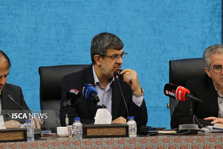 نشست خبری اصحاب رسانه با استاندار یزد به مناسبت هفته دولت