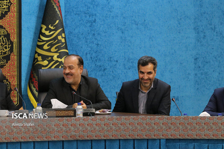 نشست خبری اصحاب رسانه با استاندار یزد به مناسبت هفته دولت