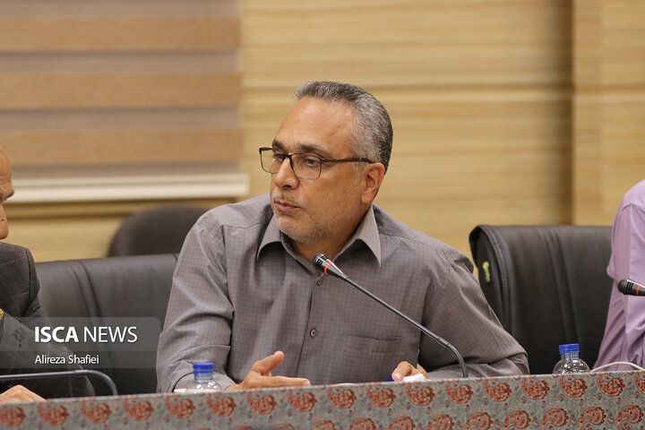 نشست خبری اصحاب رسانه با استاندار یزد به مناسبت هفته دولت