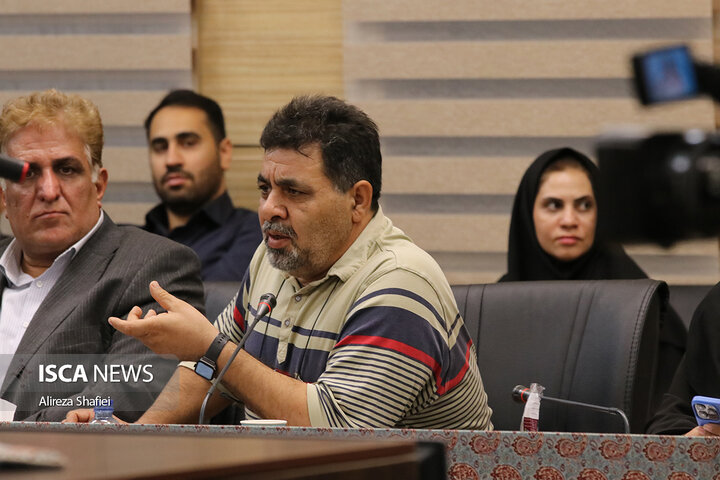 نشست خبری اصحاب رسانه با استاندار یزد به مناسبت هفته دولت