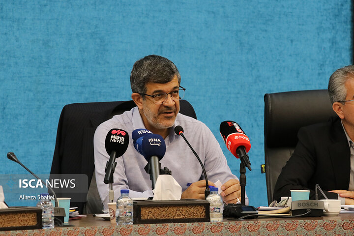 نشست خبری اصحاب رسانه با استاندار یزد به مناسبت هفته دولت