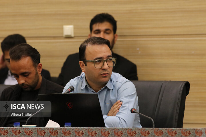 نشست خبری اصحاب رسانه با استاندار یزد به مناسبت هفته دولت