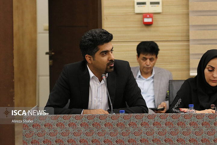 نشست خبری اصحاب رسانه با استاندار یزد به مناسبت هفته دولت