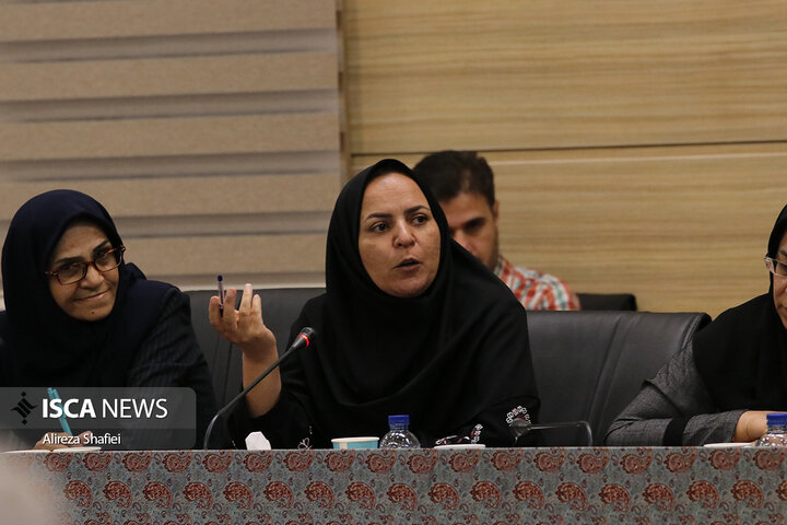 نشست خبری اصحاب رسانه با استاندار یزد به مناسبت هفته دولت