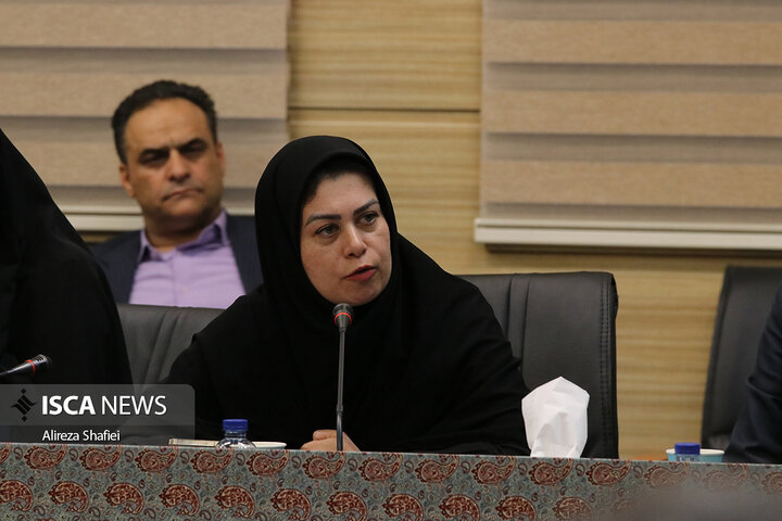 نشست خبری اصحاب رسانه با استاندار یزد به مناسبت هفته دولت