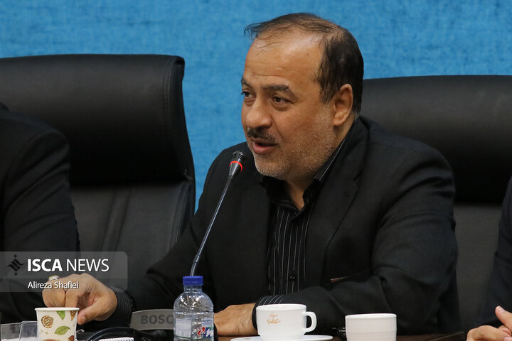 نشست خبری اصحاب رسانه با استاندار یزد به مناسبت هفته دولت