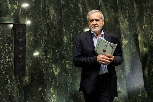 ایجاد بی‌اعتمادی عمومی با القای مشکلات ساختاری/ اتهامات بی‌پایه به رئیس‌جمهور خوراک تبلیغاتی برای دشمنان است