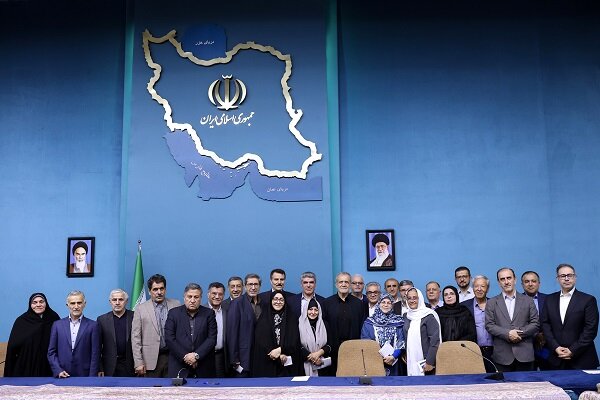 یک بیانیه و تعارض‌های بی‌پایان آن؛ عبور جبهه اصلاحات از دولت پزشکیان؟!