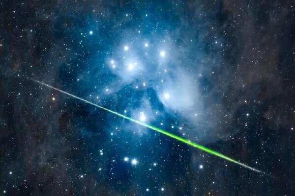  عکس روز ناسا از ملاقات شهاب‌سنگ و خوشه ستاره‌ای