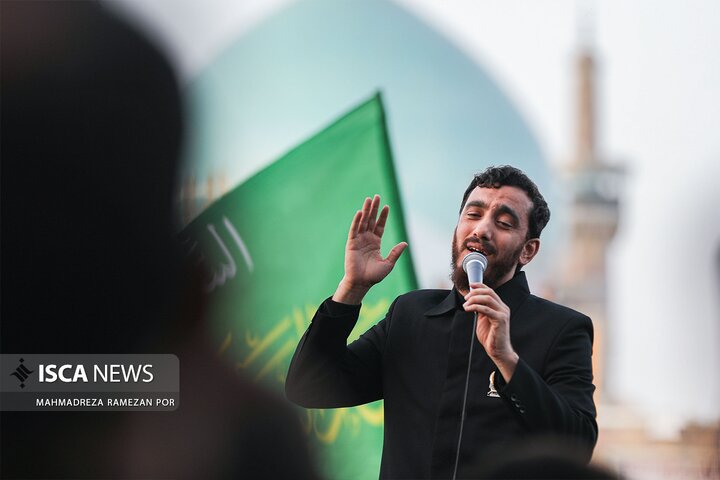 چهارپایه خوانی حرم مطهر رضوی