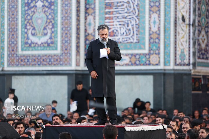 چهارپایه خوانی حرم مطهر رضوی