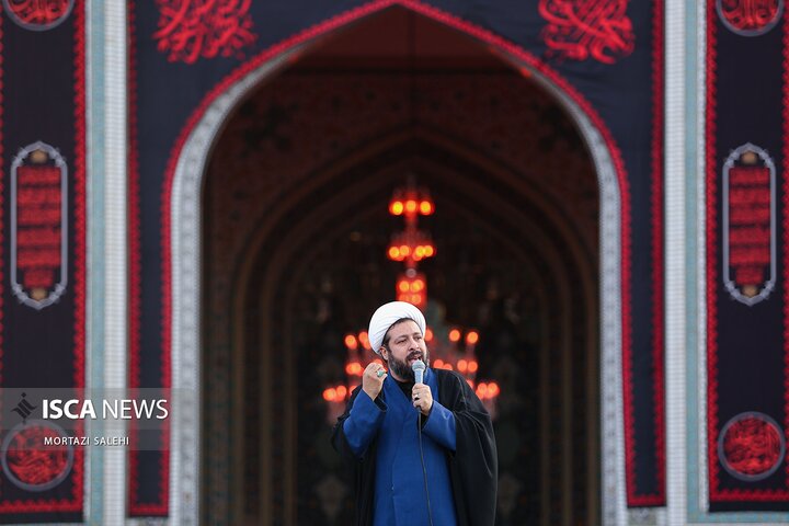 چهارپایه خوانی حرم مطهر رضوی