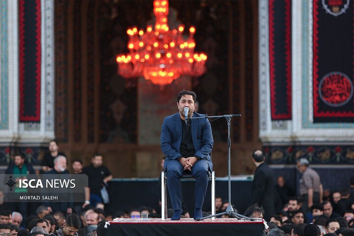 چهارپایه خوانی حرم مطهر رضوی