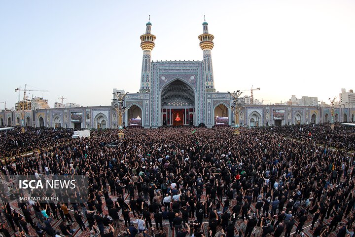 چهارپایه خوانی حرم مطهر رضوی