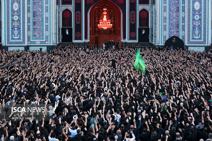 چهارپایه خوانی حرم مطهر رضوی