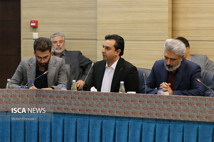 وزیر ارتباطات در نشست با فعالان فاوا یزد