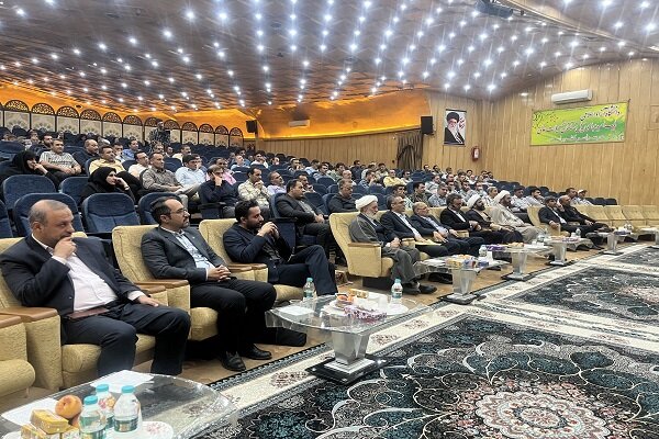 گرامیداشت روز کارمند در دانشگاه آزاد نجف‌آباد