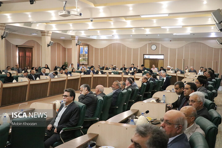 نشست وزیر بهداشت با مسئولان حوزه درمان یزد