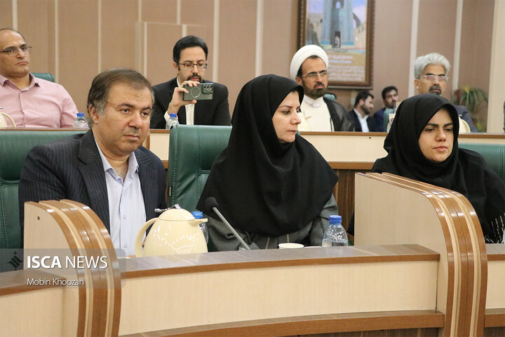 نشست وزیر بهداشت با مسئولان حوزه درمان یزد