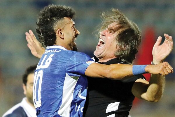 سرمربی استقلال ستاره نامدار تیم را دیگر نمی‌خواهد!