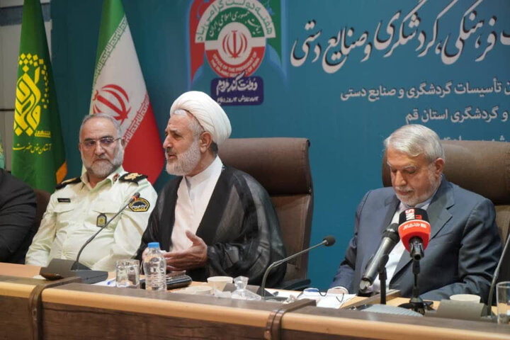 قم با تمدن شش‌هزارساله ظرفیت تبدیل‌شدن به قطب گردشگری مذهبی کشور را دارد