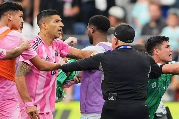 مجازات سنگین سوارس به خاطر حرکتی غیراخلاقی + عکس