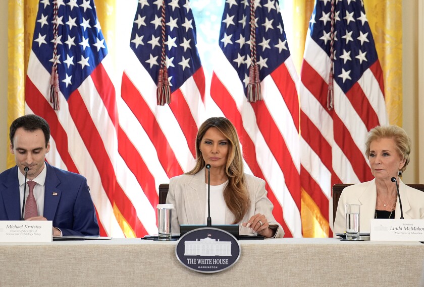 ضیافت میلیارد دلاری در رز گاردن: ترامپ میزبان سیلیکونولی، بدون ماسک