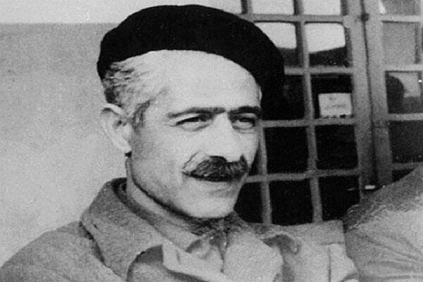جلال آل احمد با زبان ادبی معضلات جامعه را به تصویر کشید/ آثاری برای تأثیر بر نویسندگان نسلهای بعد جلال آل احمد با زبان ادبی معضلات جامعه را به تصویر کشید/ آثاری برای تأثیر بر نویسندگان نسلهای بعد