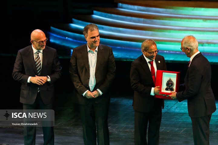 جایزه مصطفی 1