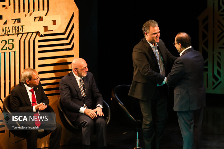 جایزه مصطفی 1