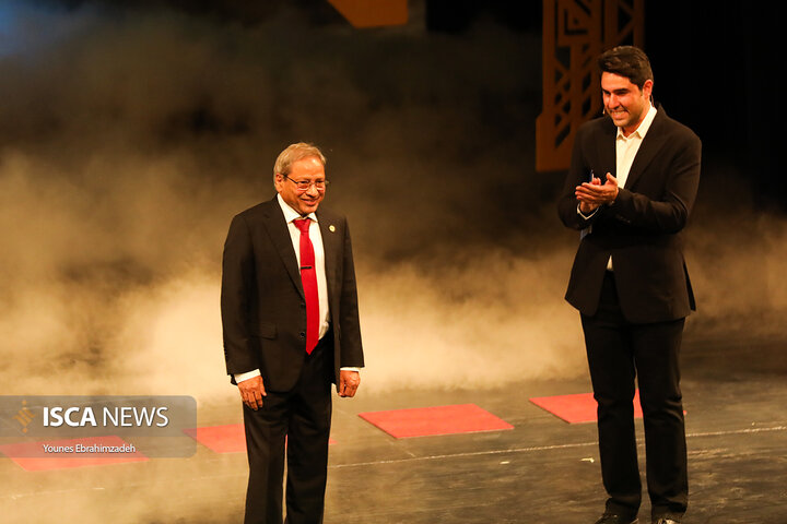 جایزه مصطفی 1