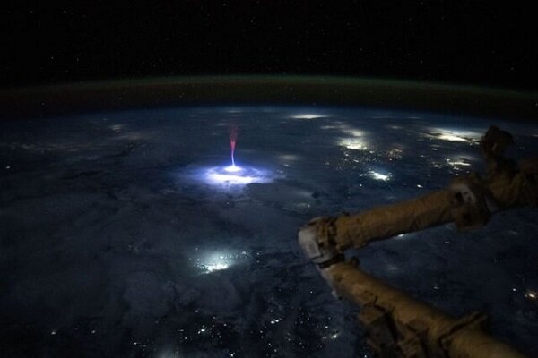 عکس روز ناسا از یک فوران جوی بزرگ