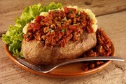 آموزش آشپزی / طرز تهیه سیب زمینی شکم پر با گوشت چرخ کرده