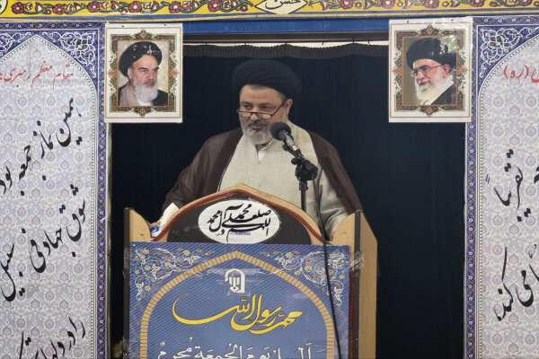 هدف دشمن، ترور هویت و ایمان نسل جوان است