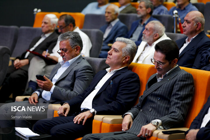 آیین رونمایی کتاب «بازار، تجار و اصناف دارالخلافه؛ از گذشته تا به امروز»