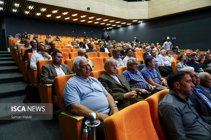 آیین رونمایی کتاب «بازار، تجار و اصناف دارالخلافه؛ از گذشته تا به امروز»