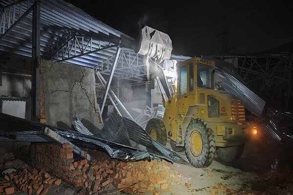 صدور مجوز دستگاه قضا برای تخریب ۲۰ هزار متر بنای غیر مجاز بخش حریم